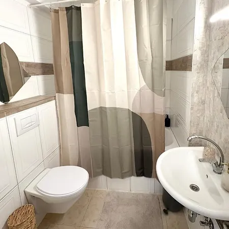 Lejlighed Zentral, Stilvoll, Fuer 4 Personen, Familienfreundlich